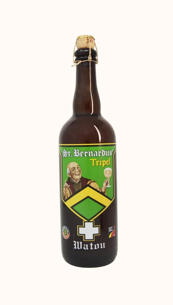 Una bottiglia di birra artigianale belga St Bernardus Tripel del birrificio Watou