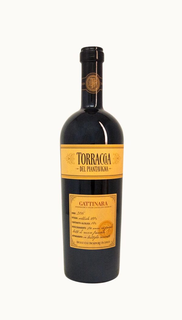 Una bottiglia di vino rosso Gattinara DOCG della cantina Torraccia del Piantavigna