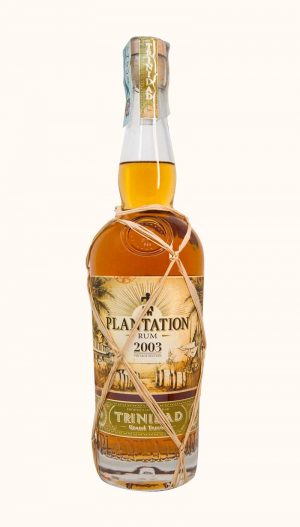 Una bottiglia di rum Plantation Trinidad 2003