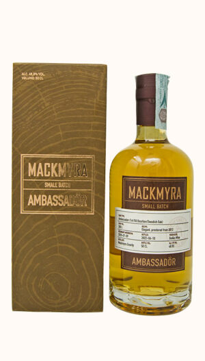 Una bottiglia di whisky single malt Ambassadör prodotto dalla distilleria Mackmyra
