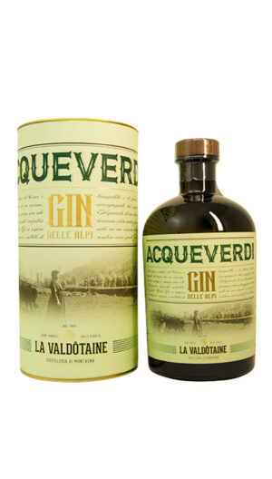Una bottiglia di Gin Acqueverdi prodotto dalla distilleria La Valdotaine
